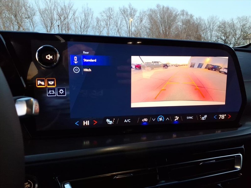 Chevrolet Traverse Vehicle Full-screen Gallery Image 9