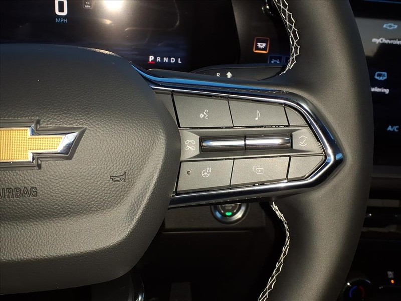 Chevrolet Traverse Vehicle Full-screen Gallery Image 12