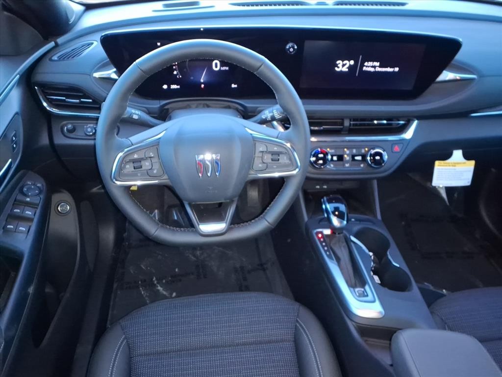 Buick Envista Vehicle Full-screen Gallery Image 5