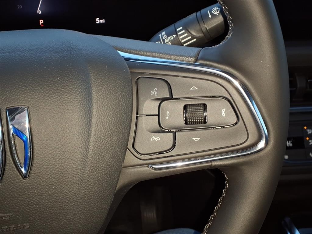 Buick Envista Vehicle Full-screen Gallery Image 13