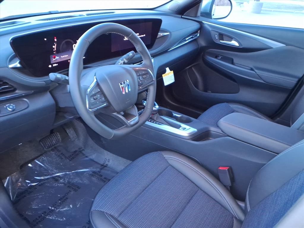 Buick Envista Vehicle Full-screen Gallery Image 16