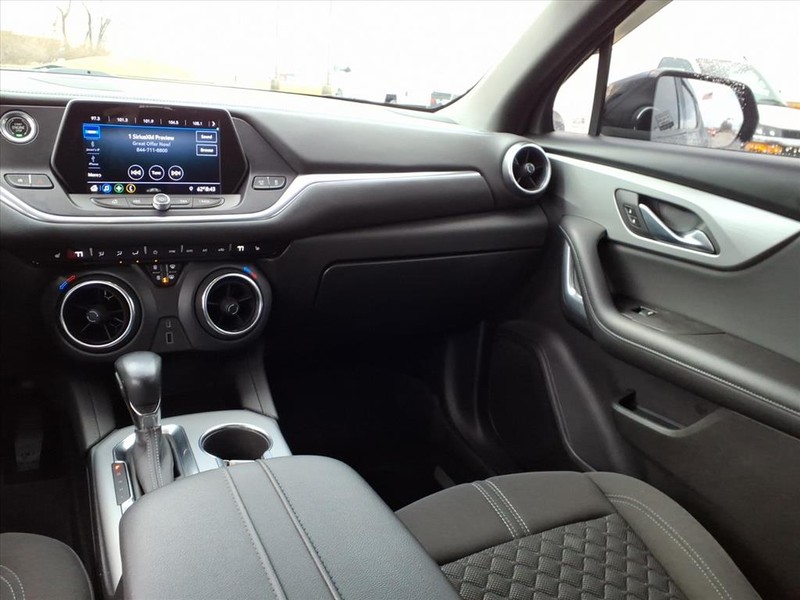 Chevrolet Blazer Vehicle Full-screen Gallery Image 10