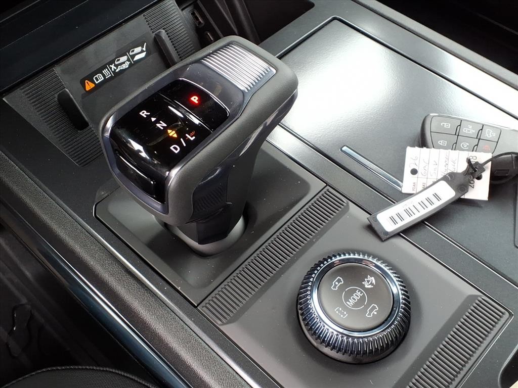 GMC HUMMER EV Vehicle Full-screen Gallery Image 10