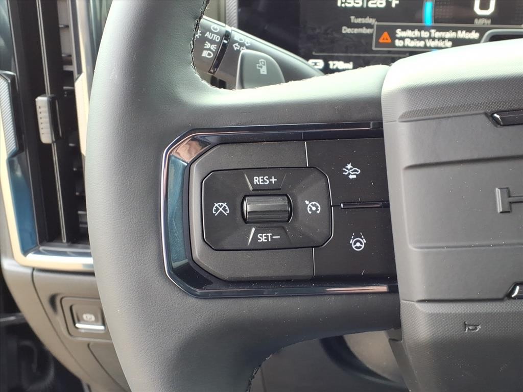 GMC HUMMER EV Vehicle Full-screen Gallery Image 11