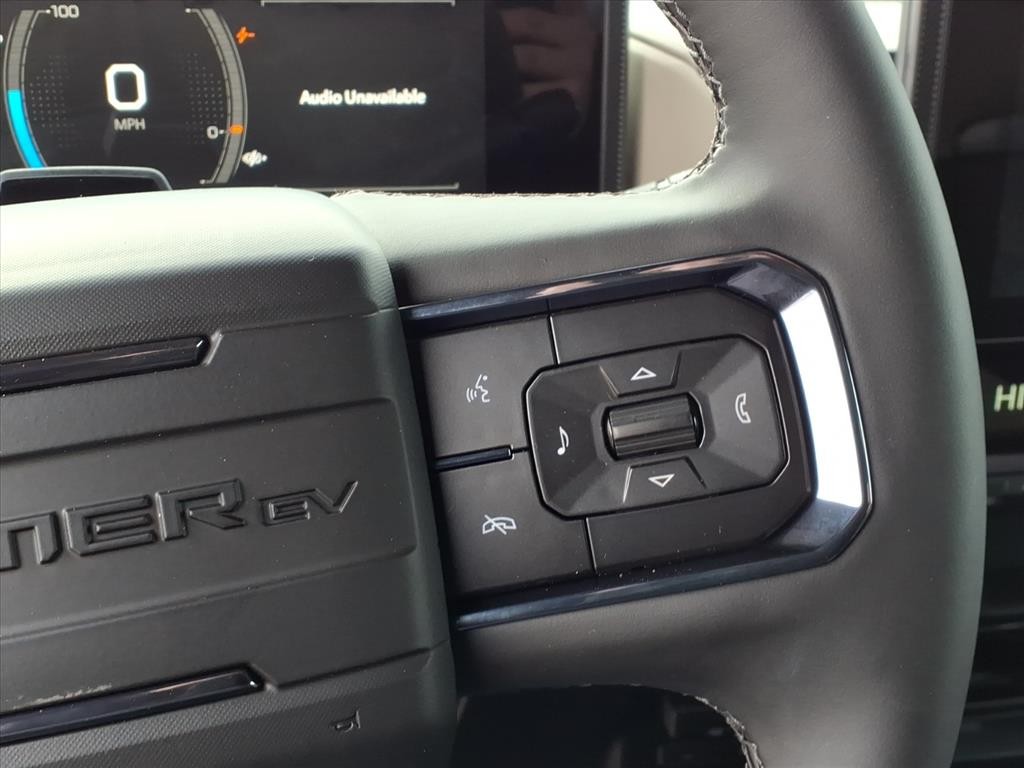 GMC HUMMER EV Vehicle Full-screen Gallery Image 12