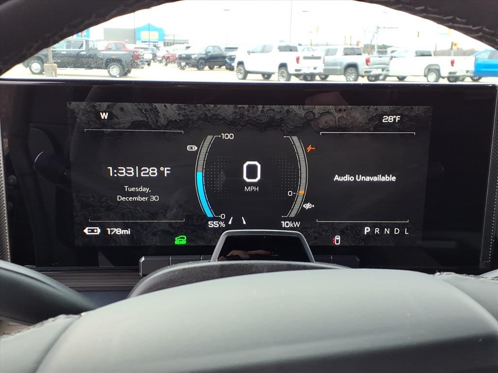 GMC HUMMER EV Vehicle Full-screen Gallery Image 13