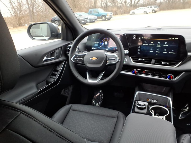 Chevrolet Equinox Vehicle Full-screen Gallery Image 7