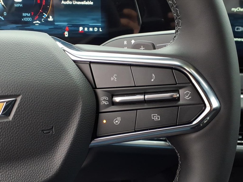 Chevrolet Equinox Vehicle Full-screen Gallery Image 12