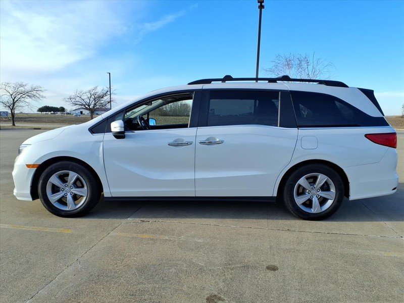 Honda Odyssey Vehicle Full-screen Gallery Image 2