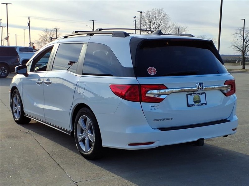 Honda Odyssey Vehicle Full-screen Gallery Image 3