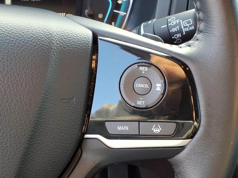 Honda Odyssey Vehicle Full-screen Gallery Image 12