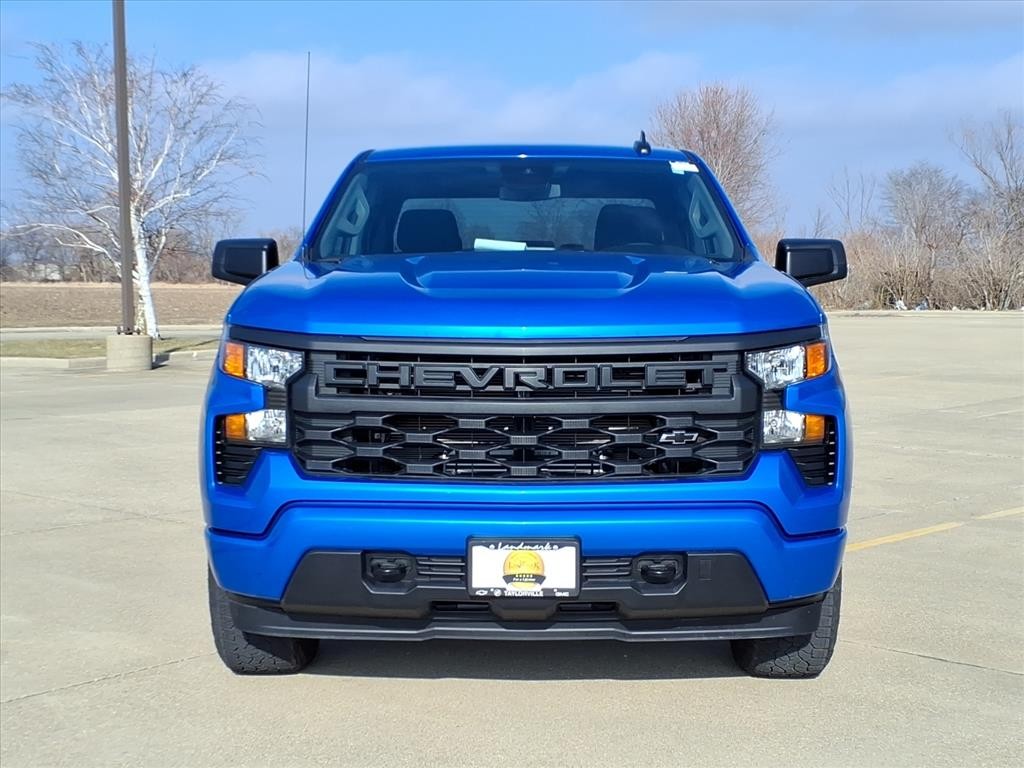 Chevrolet Silverado 1500 Vehicle Full-screen Gallery Image 7