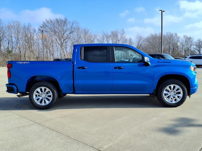 Chevrolet Silverado 1500 Vehicle Full-screen Gallery Image 5