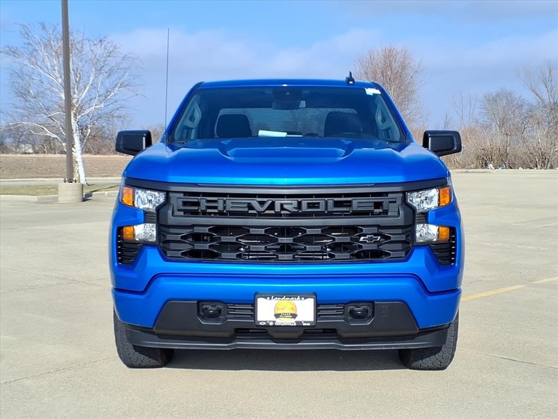 Chevrolet Silverado 1500 Vehicle Full-screen Gallery Image 7