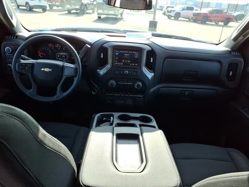 Chevrolet Silverado 1500 Vehicle Full-screen Gallery Image 8