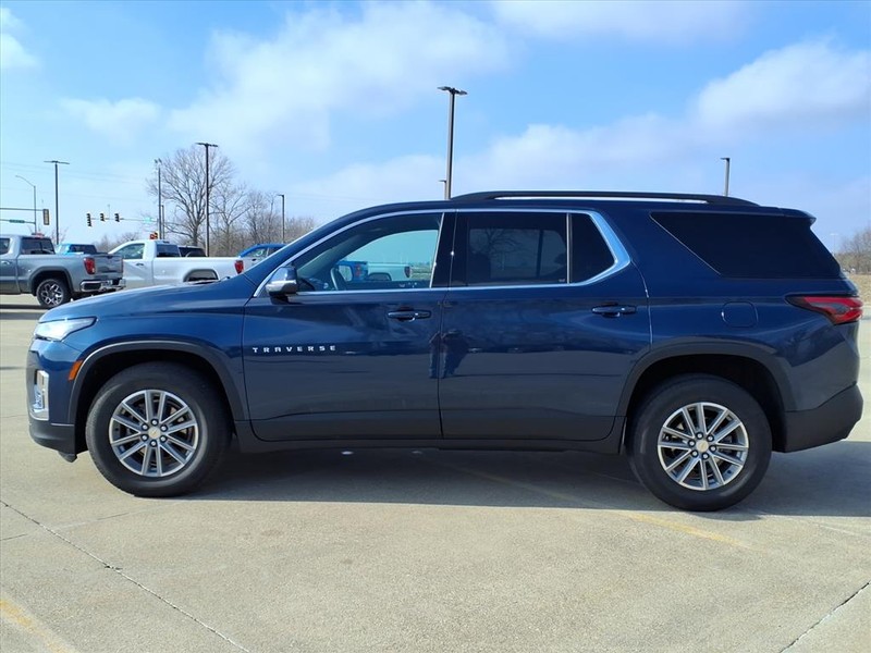 Chevrolet Traverse Vehicle Full-screen Gallery Image 2