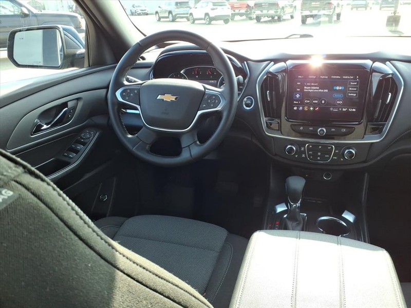 Chevrolet Traverse Vehicle Full-screen Gallery Image 11