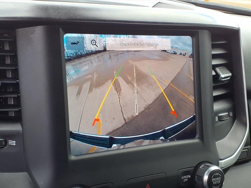 Ram 1500 Vehicle Full-screen Gallery Image 13