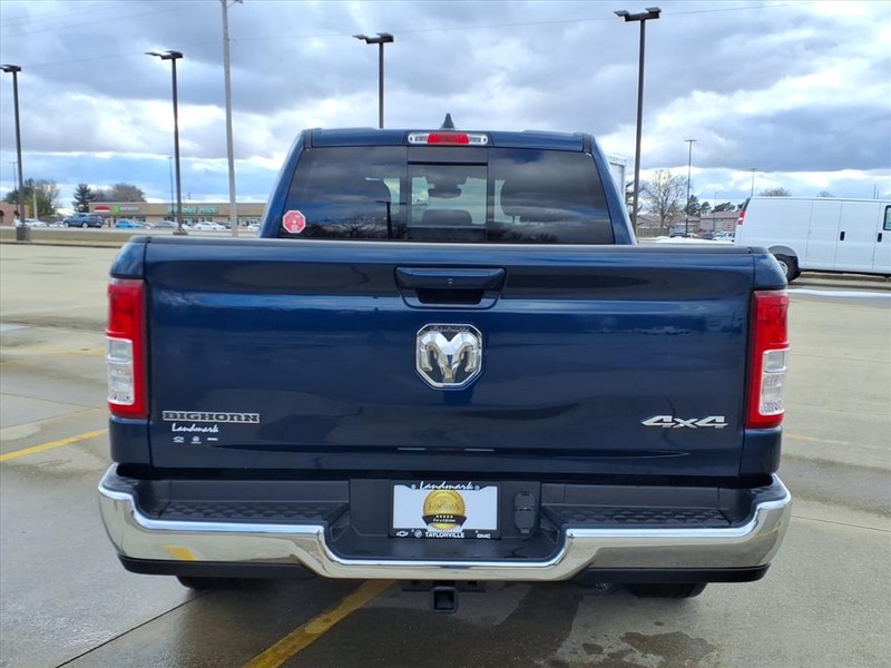 Ram 1500 Vehicle Full-screen Gallery Image 23