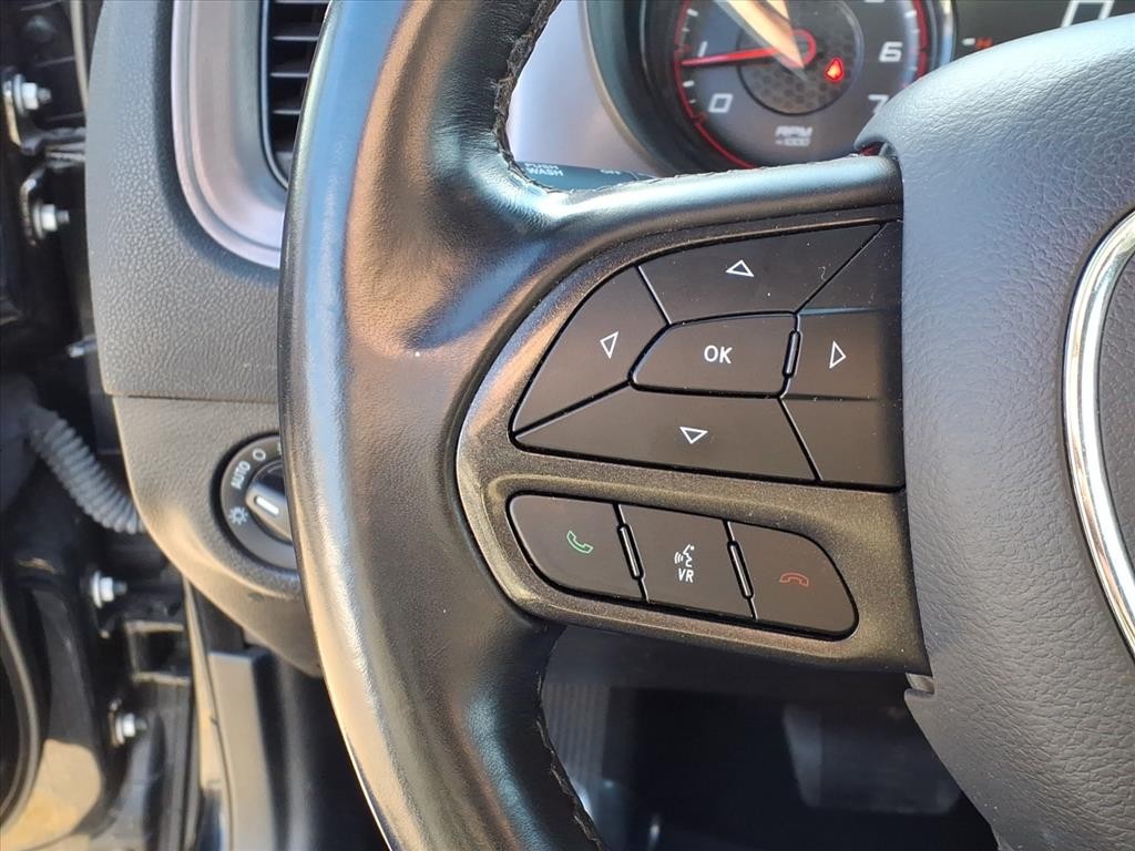 Dodge Charger Vehicle Full-screen Gallery Image 16