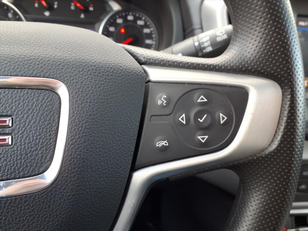 GMC Terrain Vehicle Full-screen Gallery Image 17