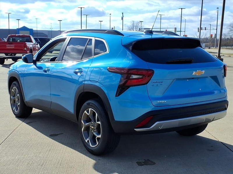 Chevrolet Trax Vehicle Full-screen Gallery Image 3