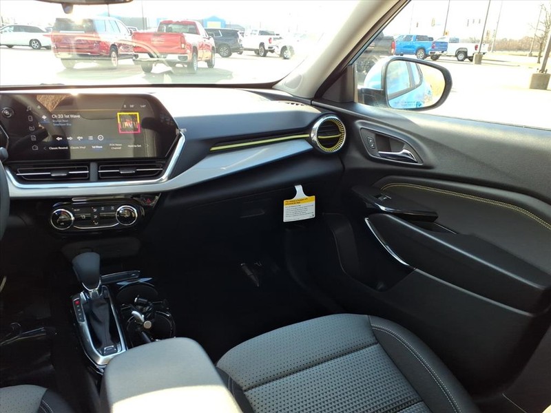 Chevrolet Trax Vehicle Full-screen Gallery Image 10