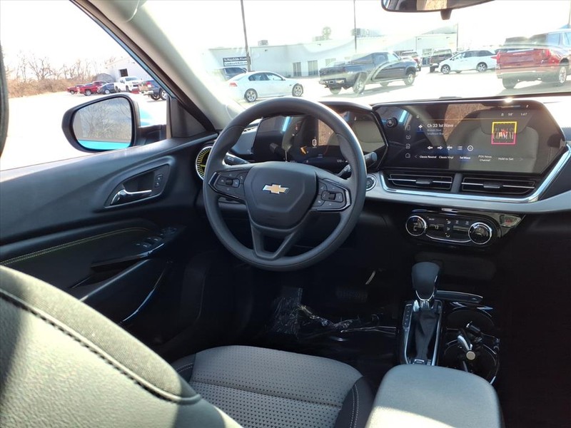 Chevrolet Trax Vehicle Full-screen Gallery Image 11