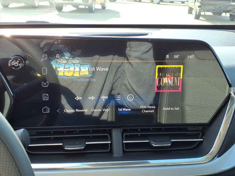 Chevrolet Trax Vehicle Full-screen Gallery Image 12