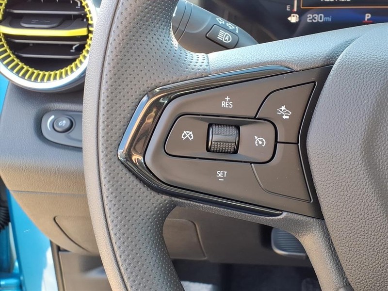 Chevrolet Trax Vehicle Full-screen Gallery Image 16