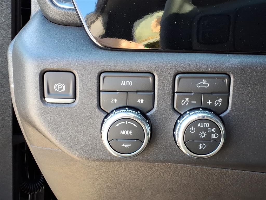 GMC Sierra 1500 Vehicle Full-screen Gallery Image 13