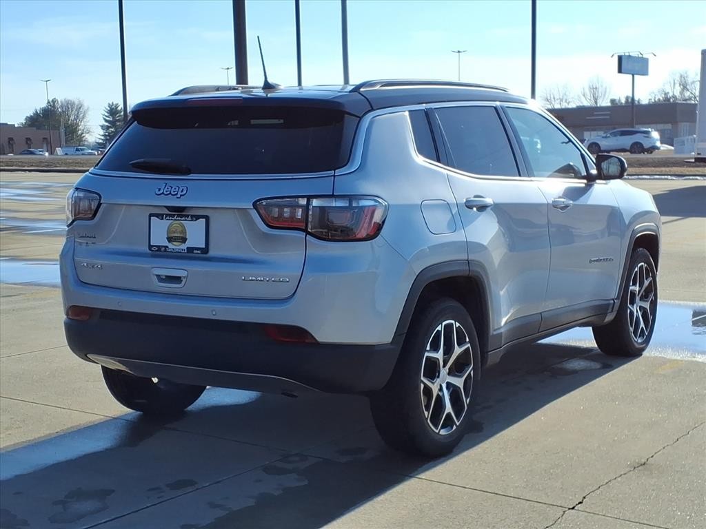 Jeep Compass Vehicle Full-screen Gallery Image 4