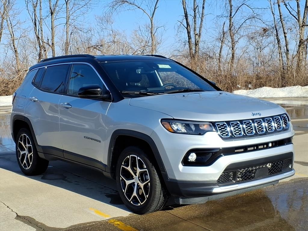 Jeep Compass Vehicle Full-screen Gallery Image 6