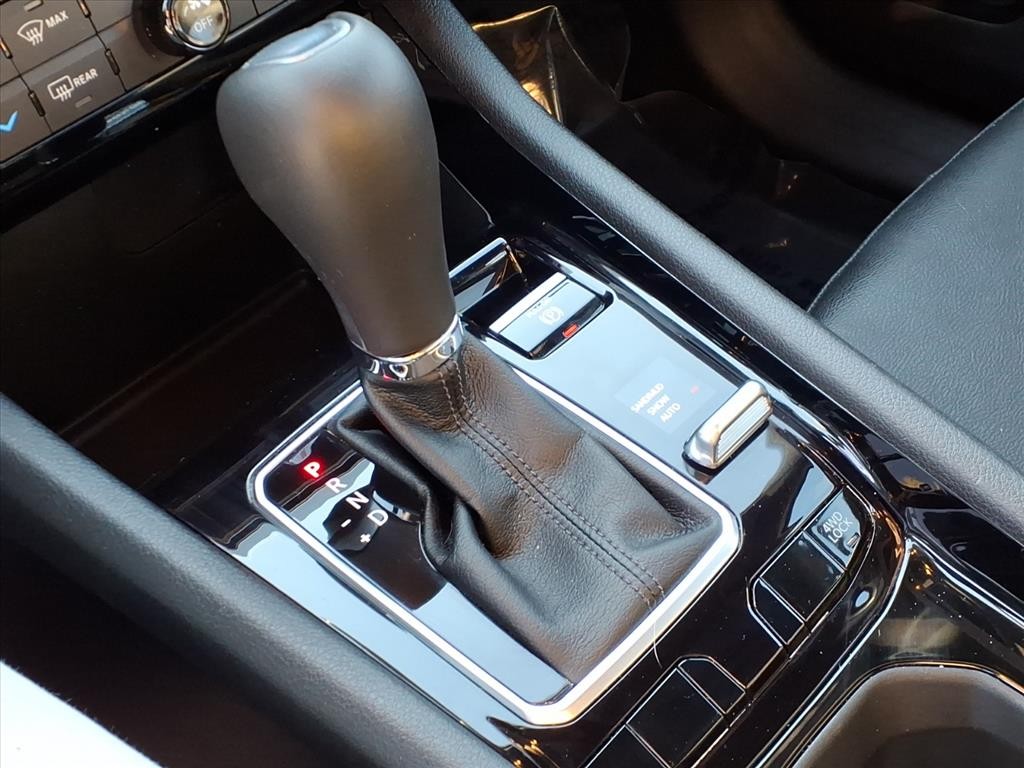 Jeep Compass Vehicle Full-screen Gallery Image 15