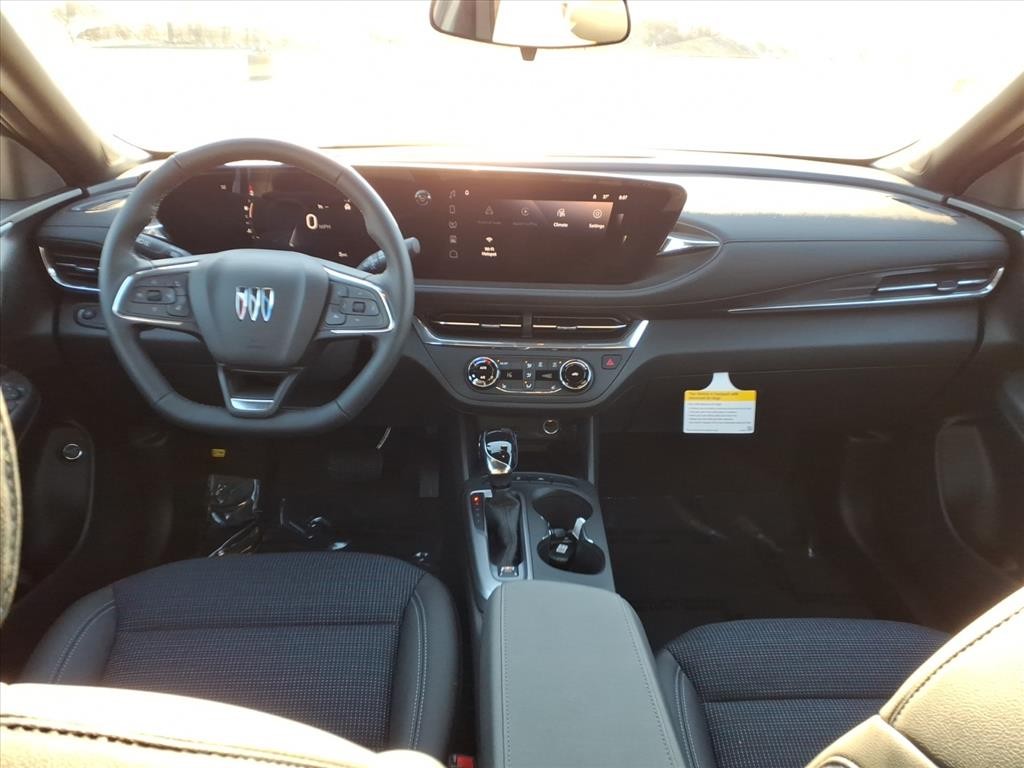 Buick Envista Vehicle Full-screen Gallery Image 4