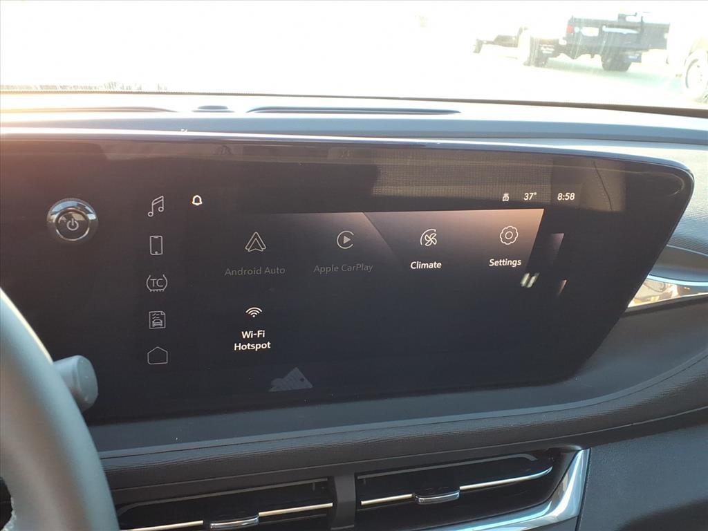 Buick Envista Vehicle Full-screen Gallery Image 8