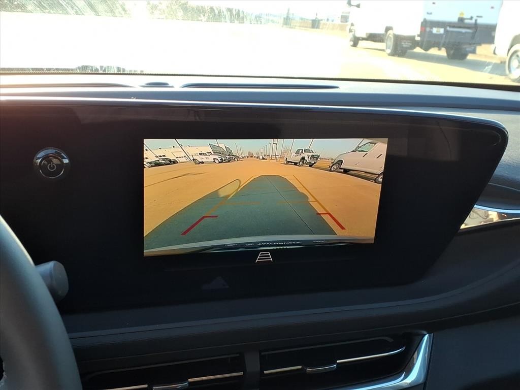 Buick Envista Vehicle Full-screen Gallery Image 9