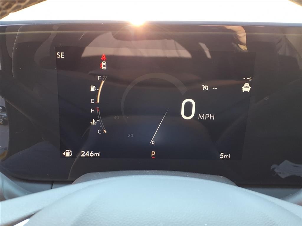 Buick Envista Vehicle Full-screen Gallery Image 14