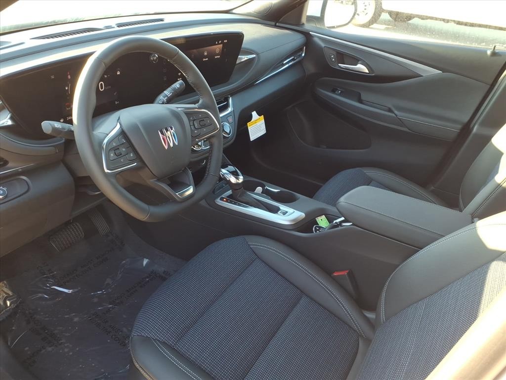 Buick Envista Vehicle Full-screen Gallery Image 16