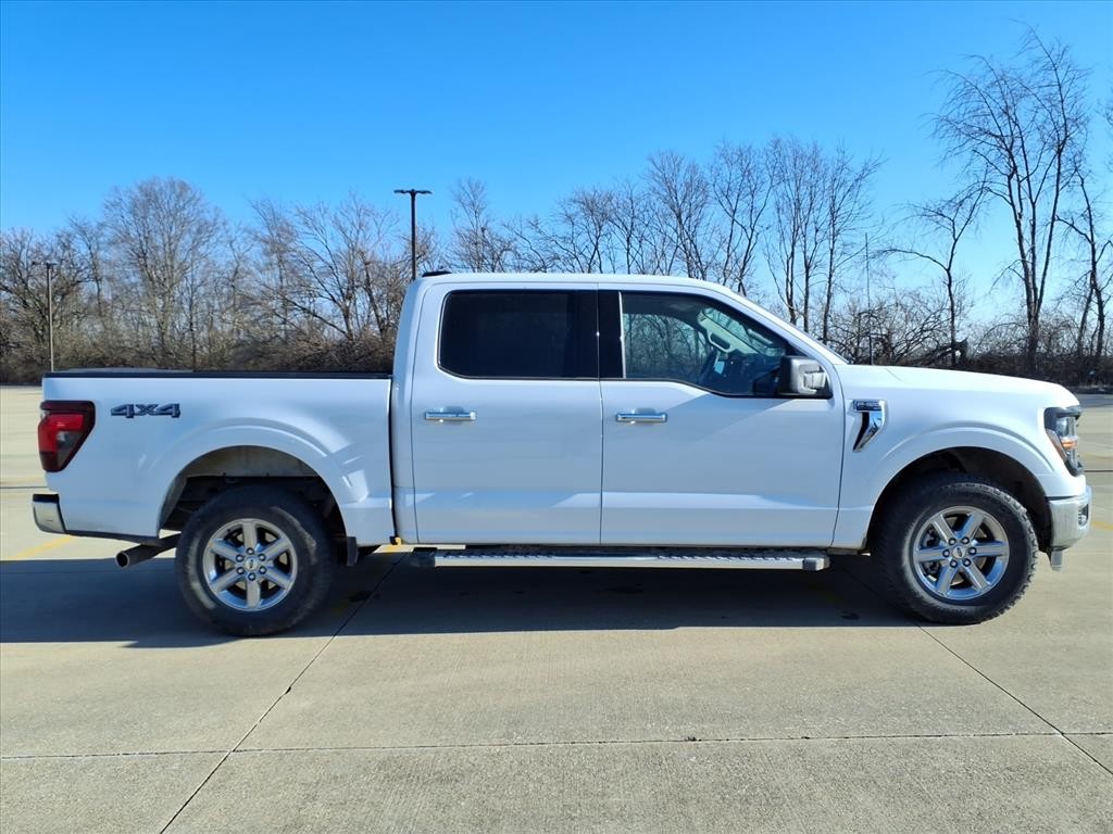 Ford F-150 Vehicle Full-screen Gallery Image 5