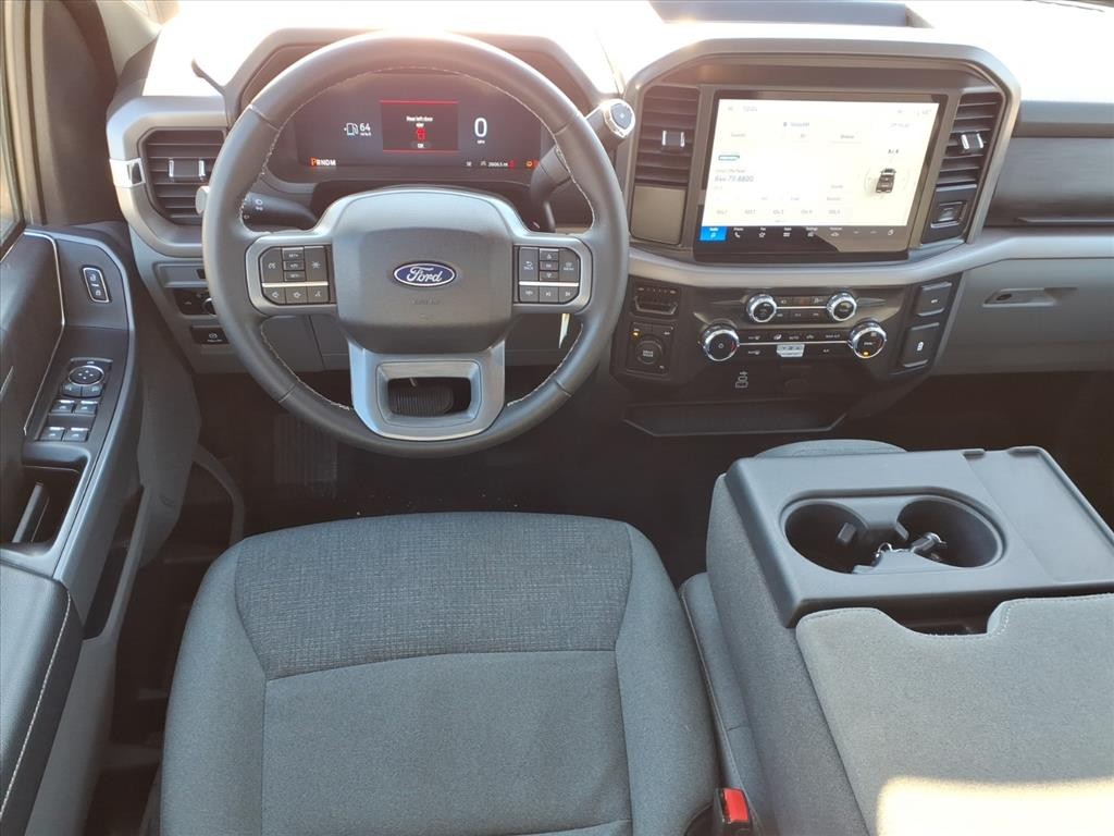 Ford F-150 Vehicle Full-screen Gallery Image 9