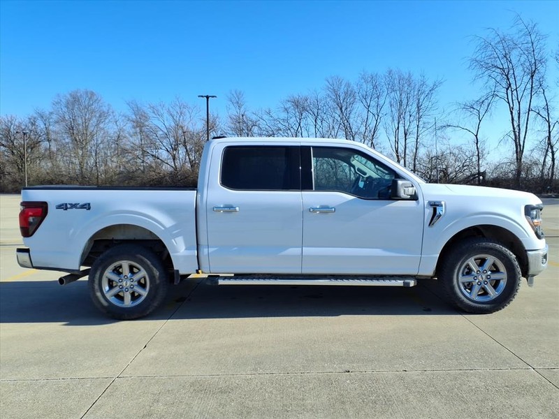 Ford F-150 Vehicle Full-screen Gallery Image 5