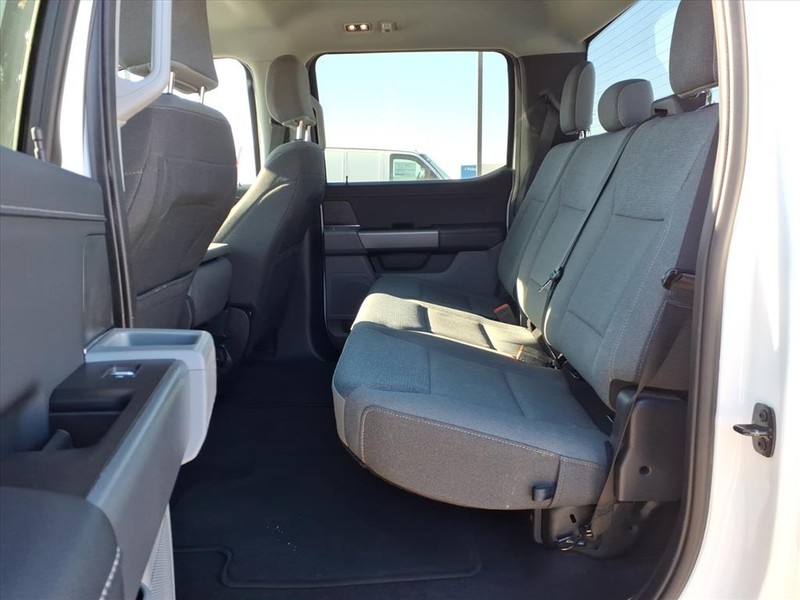 Ford F-150 Vehicle Full-screen Gallery Image 20