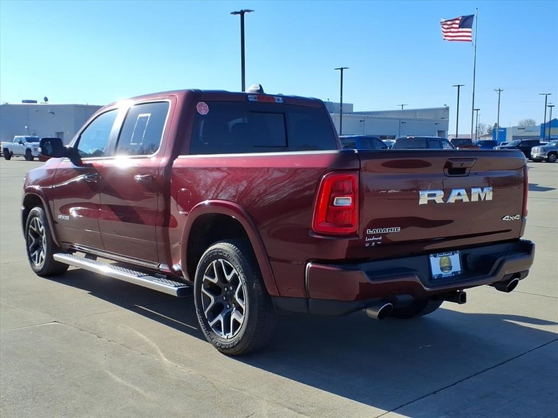 Ram 1500 Vehicle Full-screen Gallery Image 3