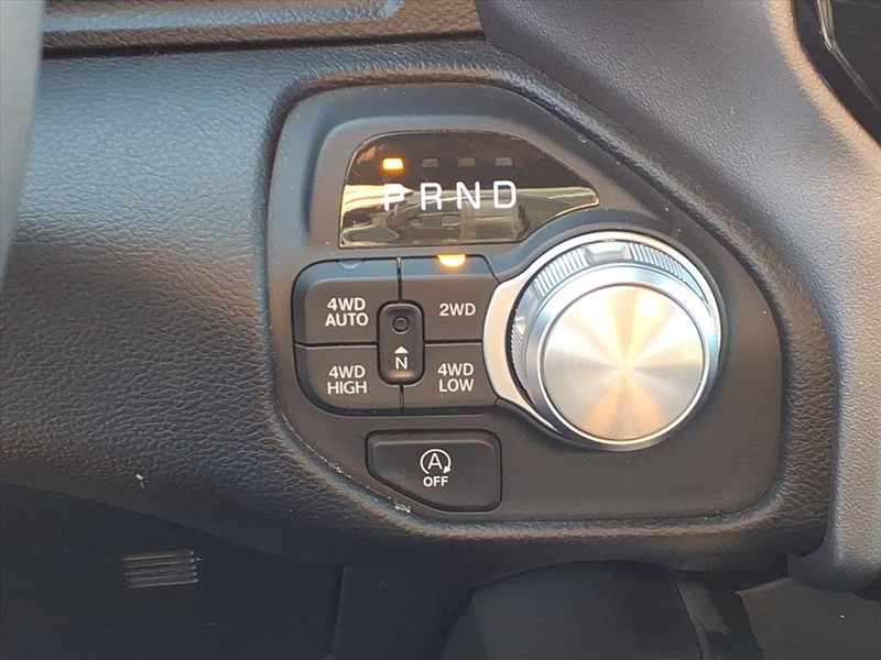 Ram 1500 Vehicle Full-screen Gallery Image 15