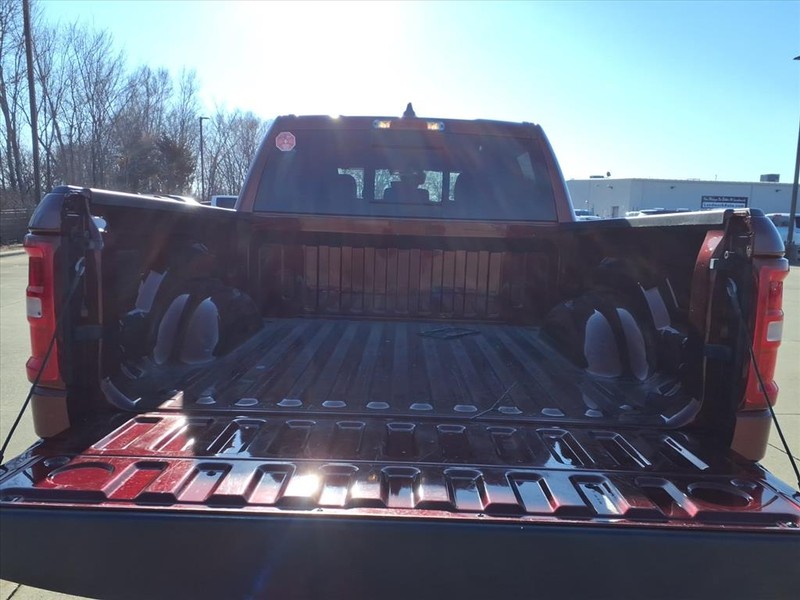 Ram 1500 Vehicle Full-screen Gallery Image 22