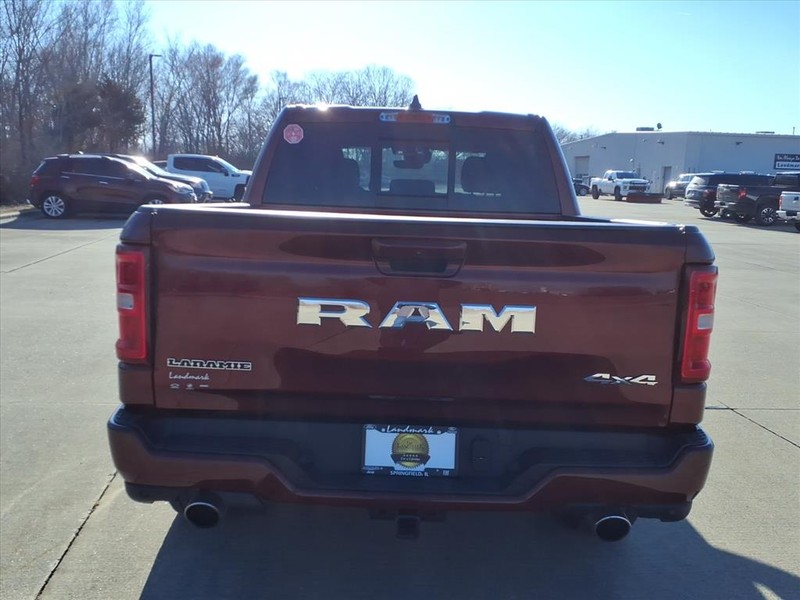 Ram 1500 Vehicle Full-screen Gallery Image 23