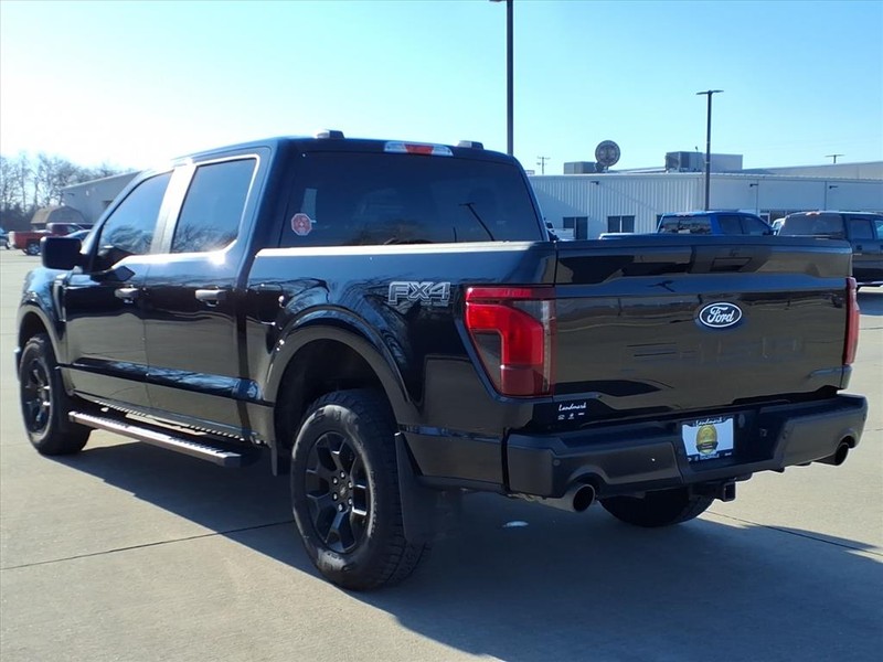 Ford F-150 Vehicle Full-screen Gallery Image 3