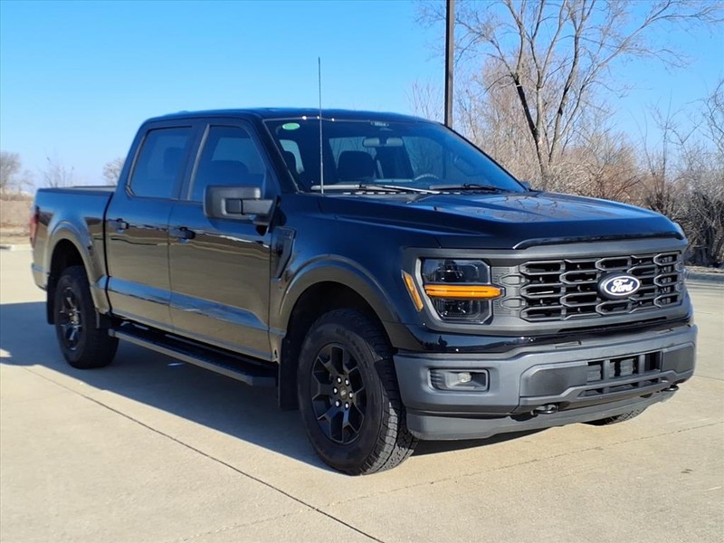 Ford F-150 Vehicle Full-screen Gallery Image 6