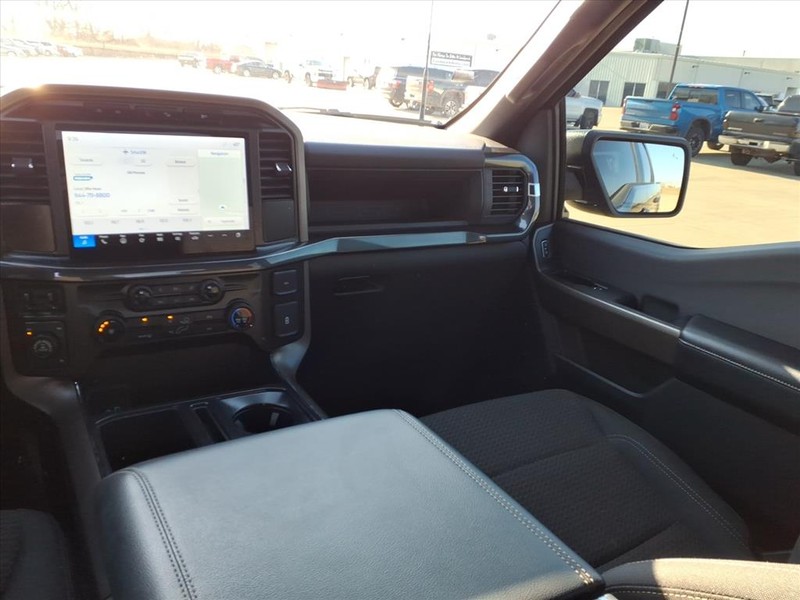 Ford F-150 Vehicle Full-screen Gallery Image 10